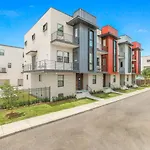 Fully-Furnished Townhouse With Luxury Amenities