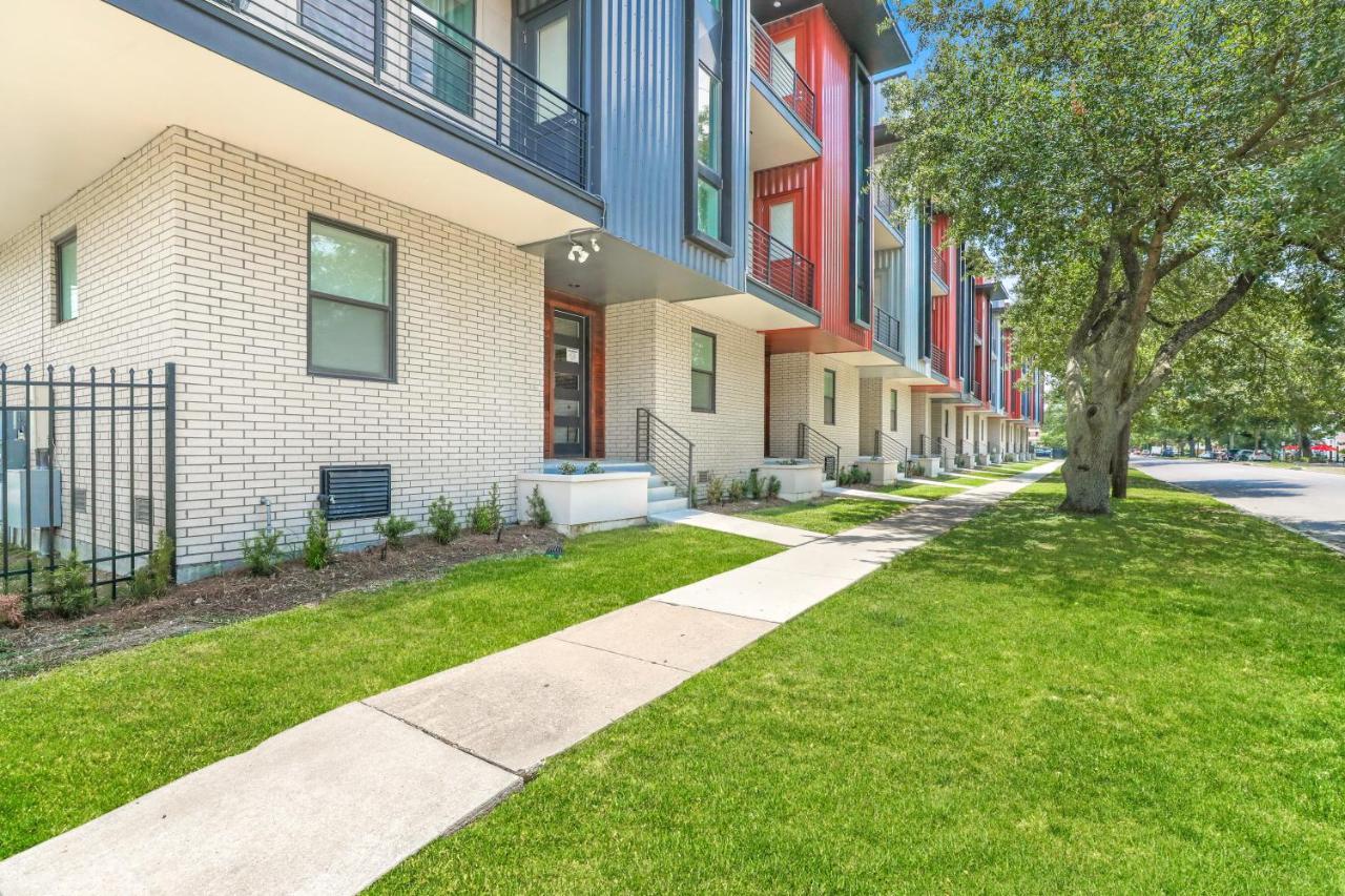 Fully-furnished Townhouse With Luxury Amenities New Orleans