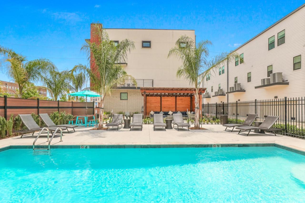 Fully-furnished Townhouse With Luxury Amenities *
