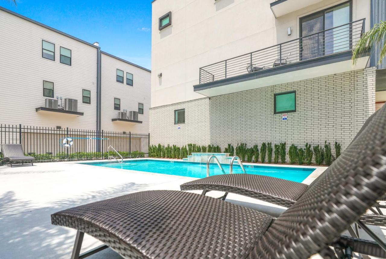 Fully-furnished Townhouse With Luxury Amenities *