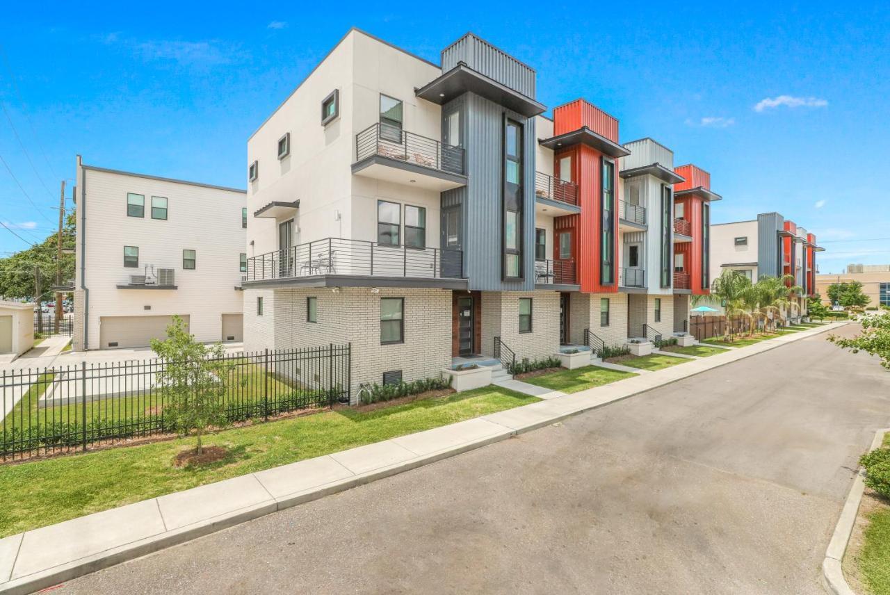 Fully-furnished Townhouse With Luxury Amenities Holiday home New Orleans